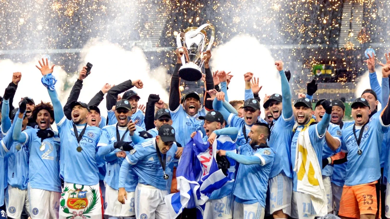 NEW YORK CITY FC mang trong mình năng lượng của một thành phố vĩ đại, luôn sẳn sàng vượt qua mọi thách thức - Picure 1